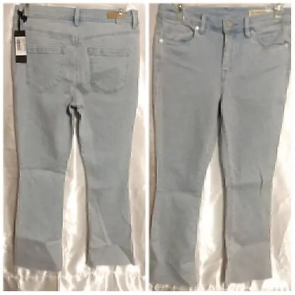 BLANK NYC• Varick Kick Flare Jean in Light Wash 26 - Picture 4 of 16